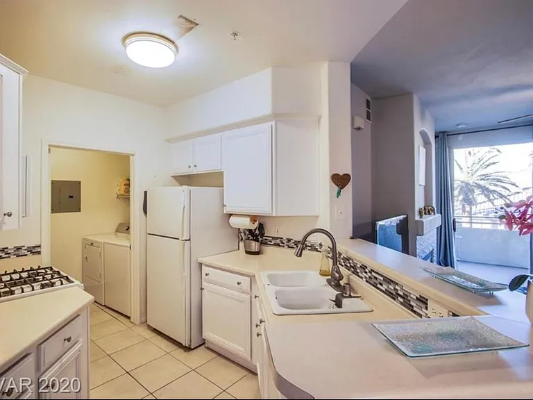 7163 S Durango Dr #208 — Photo 6
