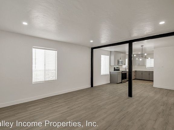 3rd image of 1009 S Roosevelt St #9203868