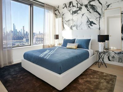 3 Court Sq #907, Long Island City, NY, 11101