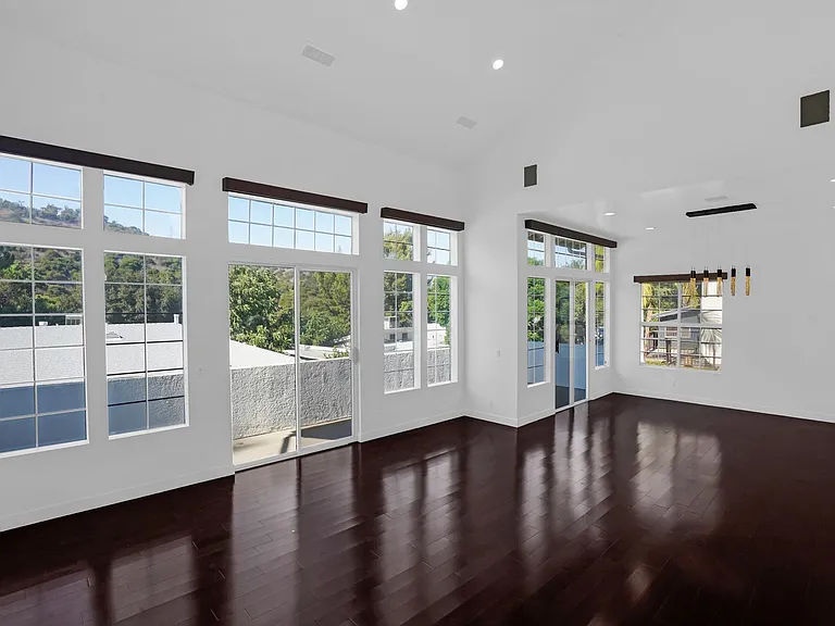 3832 Shannon Rd — Photo 18