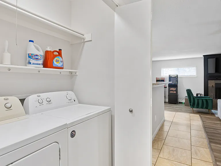 2025 Japonica Ln — Photo 8