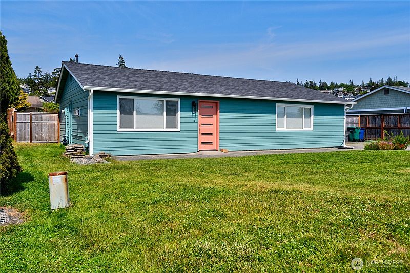 2nd image of 5404 Doon Way