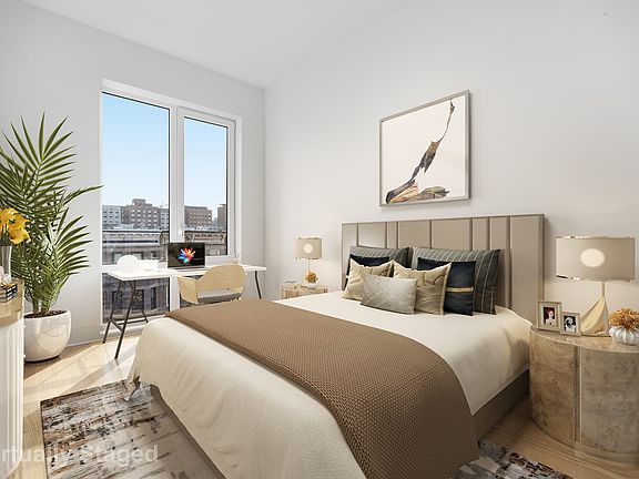 3rd image of 379 Hawthorne St #2R