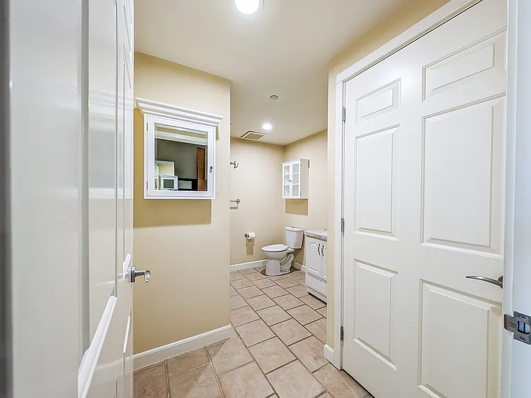 Spacious bathroom