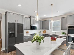 2153 Bluff Heights Dr, Waconia, MN 55387