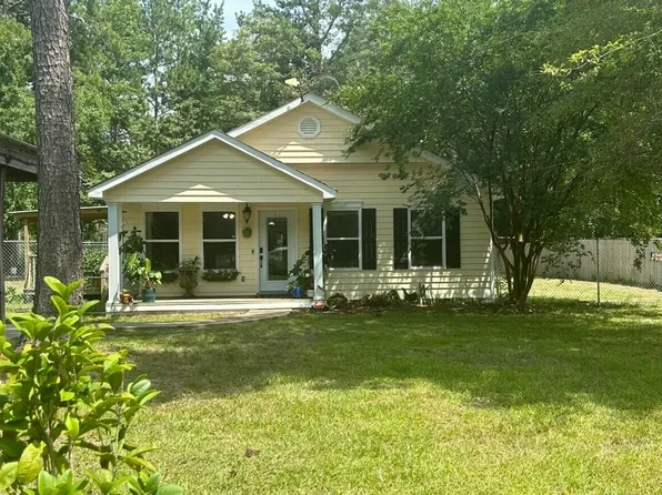 706 Camp Dantzler Rd, Hattiesburg, MS 39401