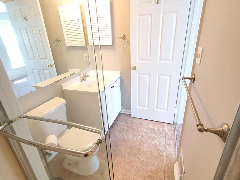 15582 Northgate Dr — Photo 37