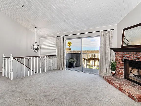 3rd image of 2175 Pacific Ave
