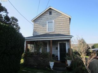 1730 Meade St, North Bend, OR 97459
