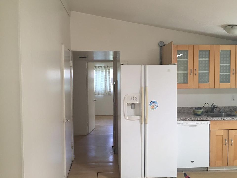 2nd image of 1070 Prouty Way