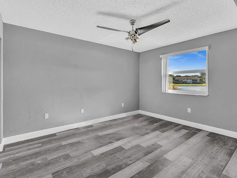 2820 Oakland Forest Dr #107 — Photo 34