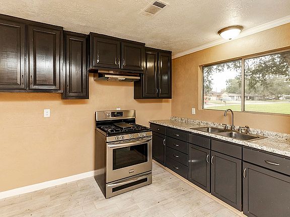 4th image of 5235 Dawn Dr