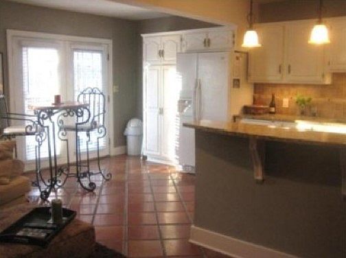 4th image of 4816 Holly St