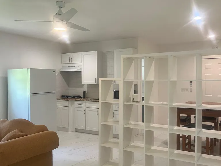 Indigo Ave — Photo 2