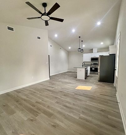 5th image of 17 Lm St