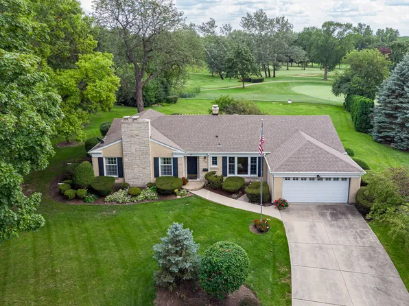 620 E Greenview Rd, Itasca, IL 60143