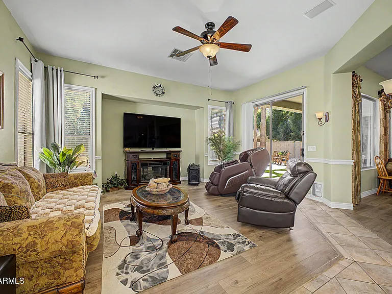 765 W Ebony Way — Photo 11
