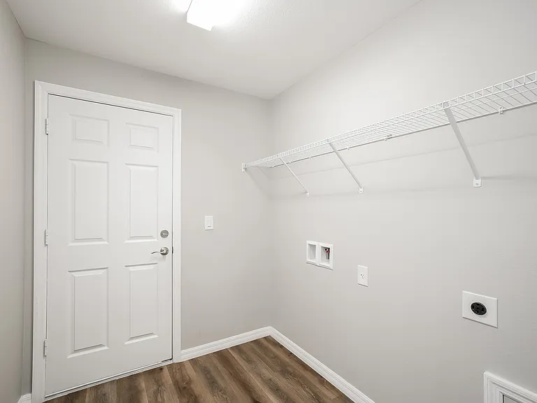 258 Dorman St — Photo 18