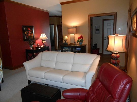 3rd image of 729 Lake Forest Cir
