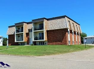 1809 5th St SE APT 8, Minot, ND 58701