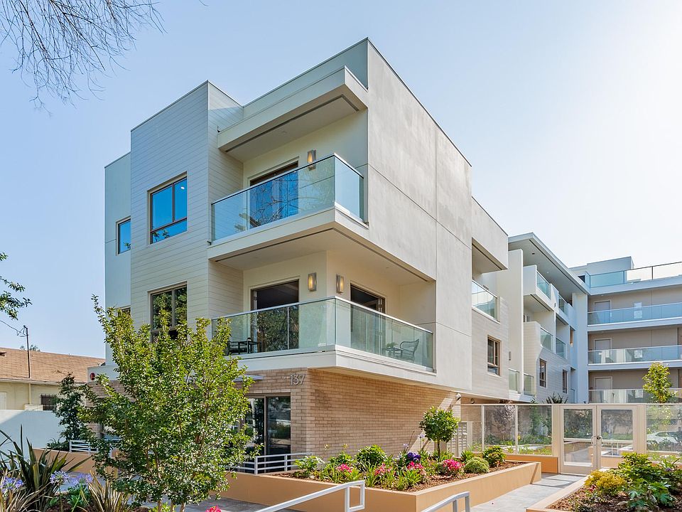 1st image of 137 S Wilson Ave #402