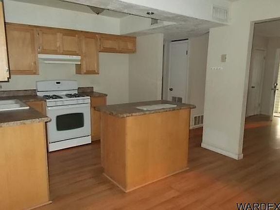3rd image of 3730 N Bond St