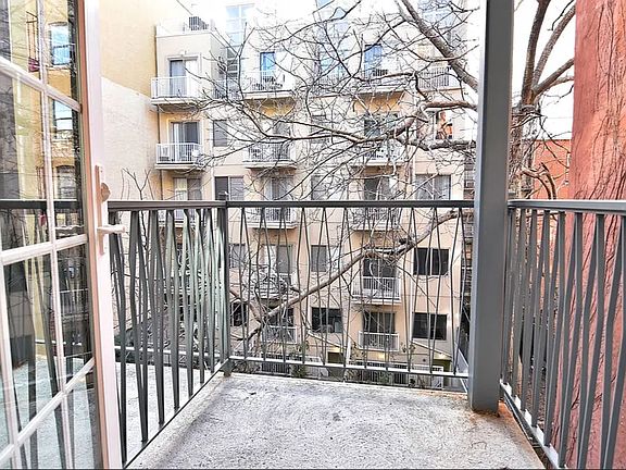 4th image of 10 W 132nd St #4A