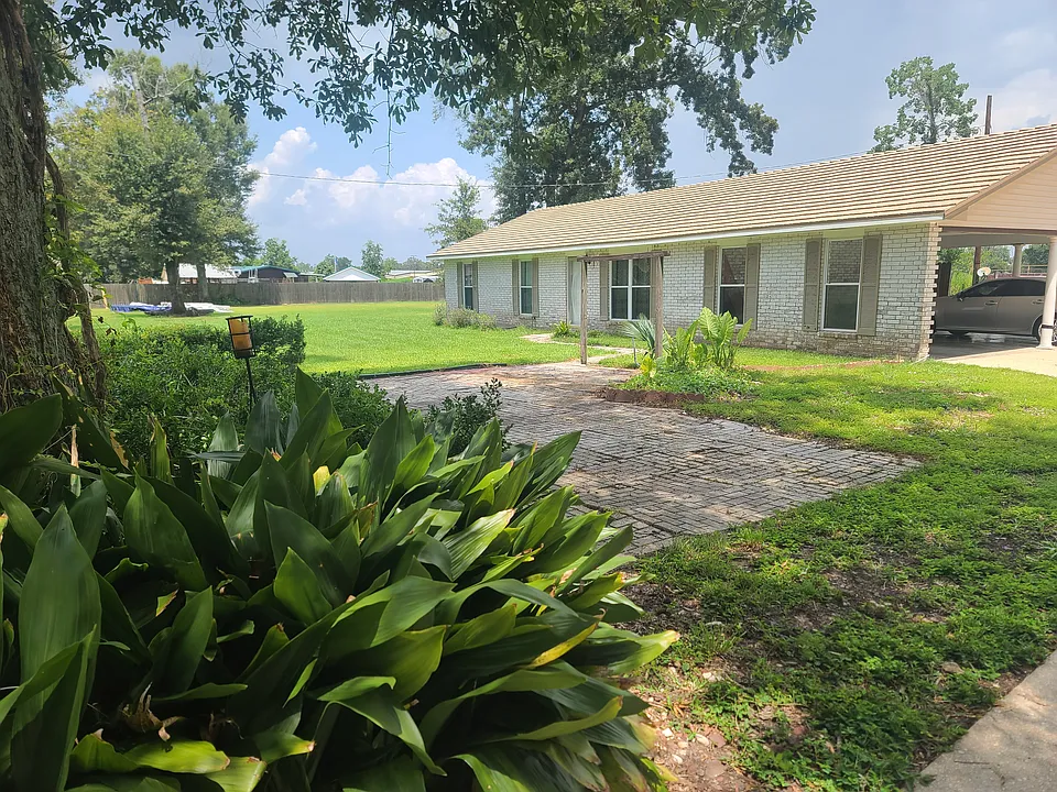 13428 Hilbert Young Rd