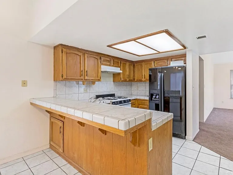 13228 Lynett Ct — Photo 5