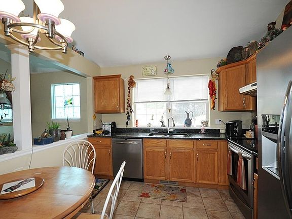 5th image of 111 Nathan Ln