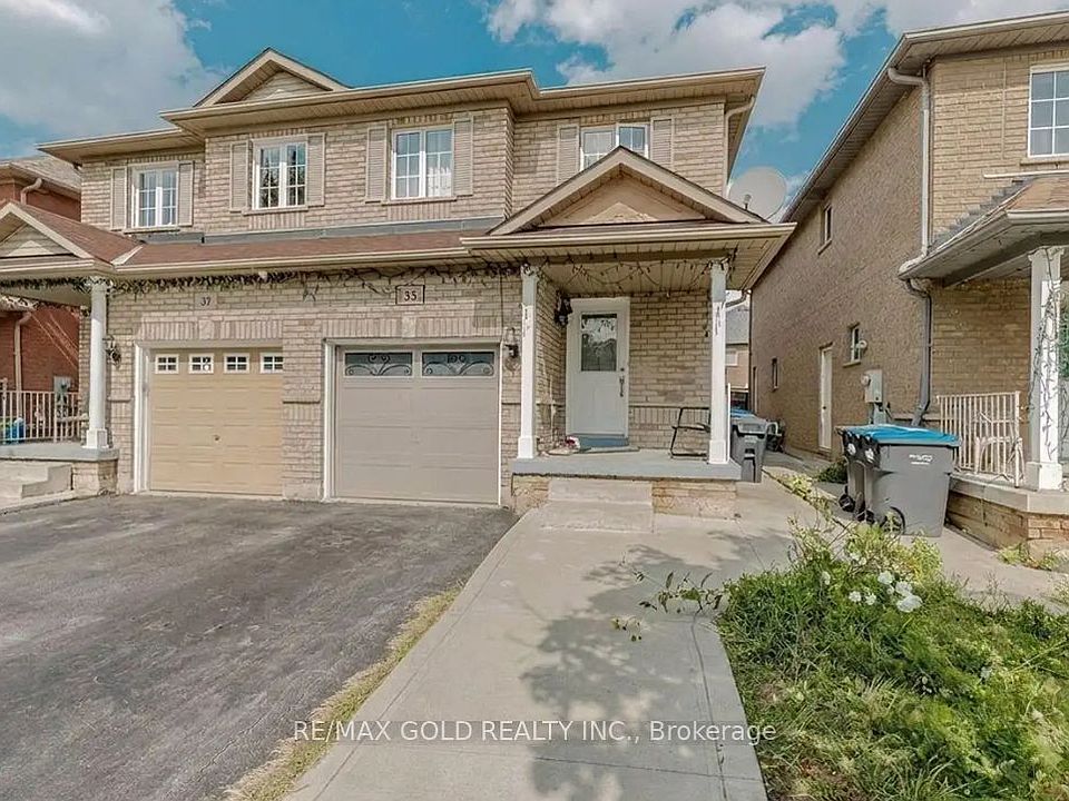 1st image of 35 Ridgefield Ct