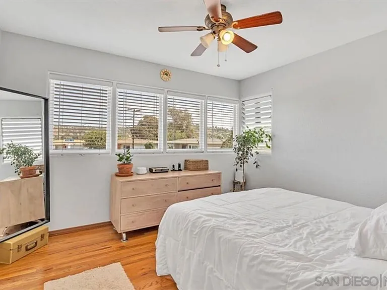 6465 Julie St — Photo 3
