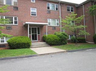 73 Walnut St APT 6, Newton, MA 02460
