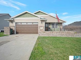 1959 Timber Ridge Rd, Lincoln, NE 68522