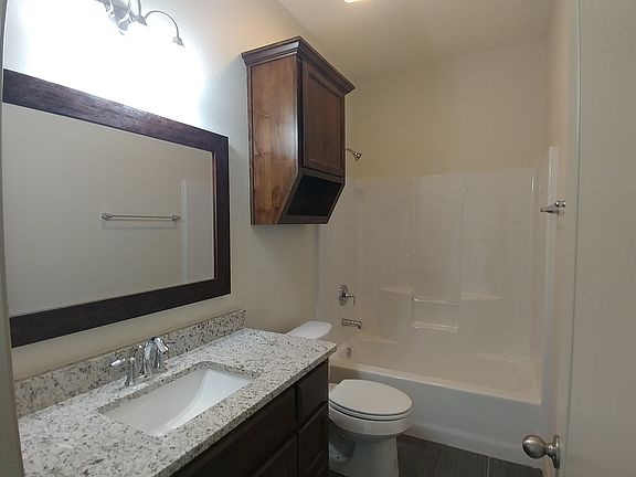 5th image of 7425 Diamond Dr