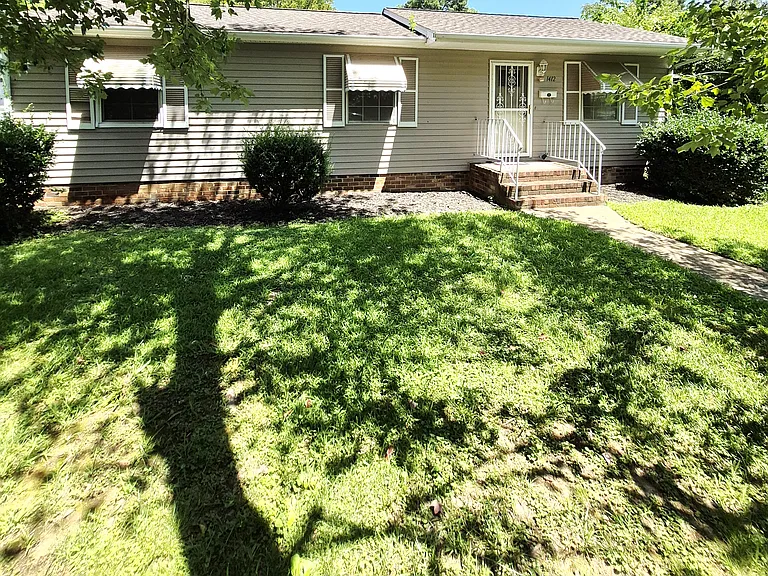 1412 Blair St — Photo 1