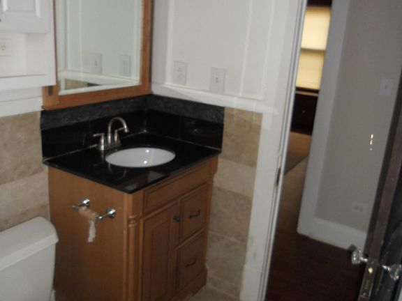 3rd image of 1580 Grace Ave