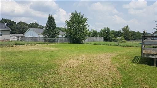 3rd image of 935 Van Buren Ave
