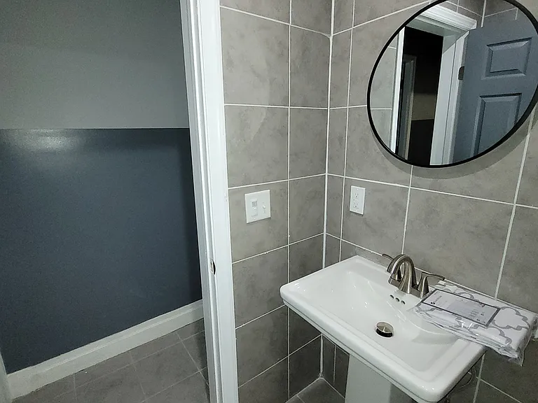 1023 Magnolia Ave #7 — Photo 3