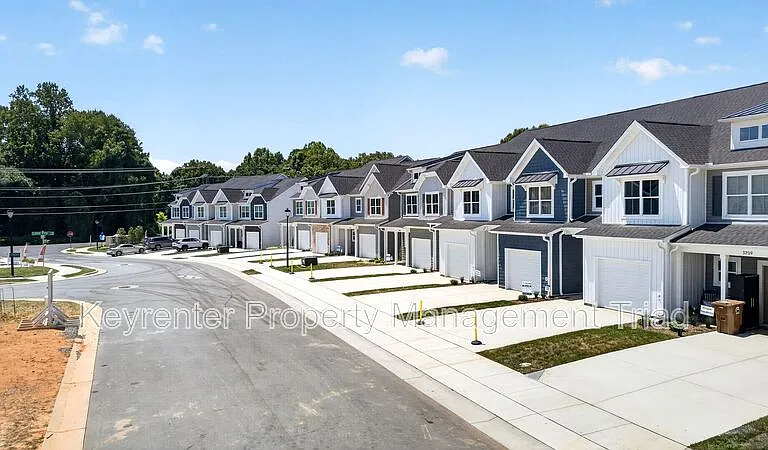 3703 Bridleton Ridge Trl — Photo 32