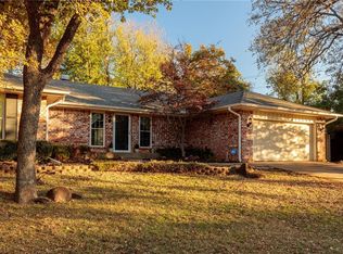 1604 Ridgecrest Rd, Edmond, OK 73013