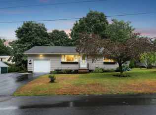 20 Grant St, Springvale, ME 04083