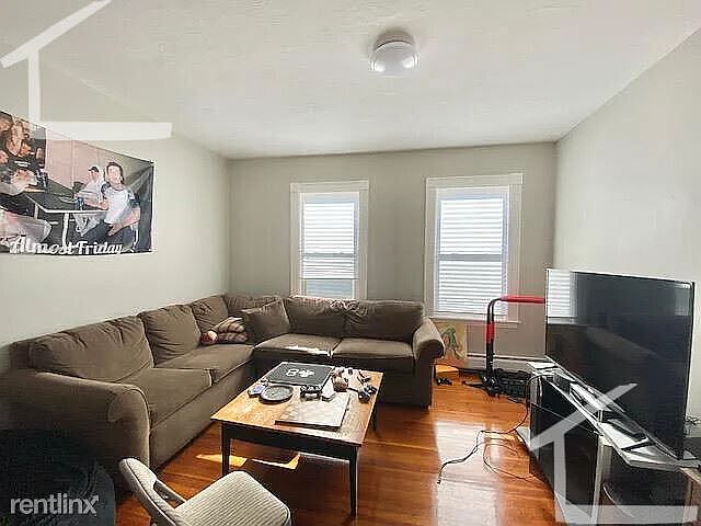 12 Bucknam #1 Boston (Mission Hill) Unit Photo 4