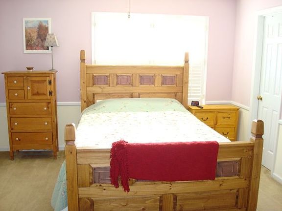 4th image of 705 Summer Woods Dr