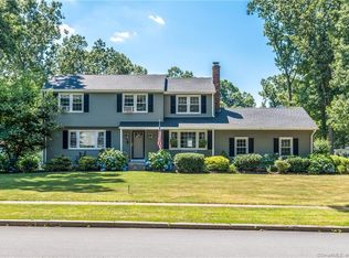6 Lorraine Rd, Manchester, CT 06040