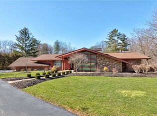 1 Louis Dr, Pepper Pike, OH 44124