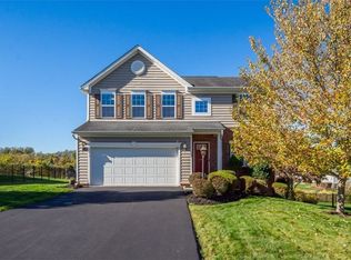 2109 Majestic Dr, Canonsburg, PA 15317