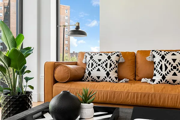 Rented by Compass | media 22