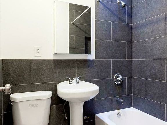3rd image of 271 5th Ave APT 3R