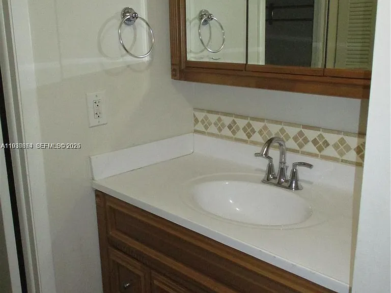 13726 SW 90th Ave #26 — Photo 8